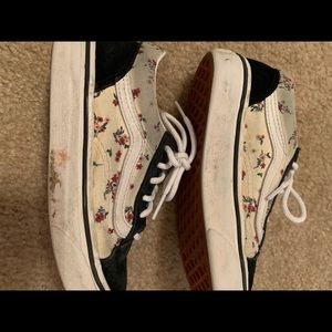 Youth vans size 13.5